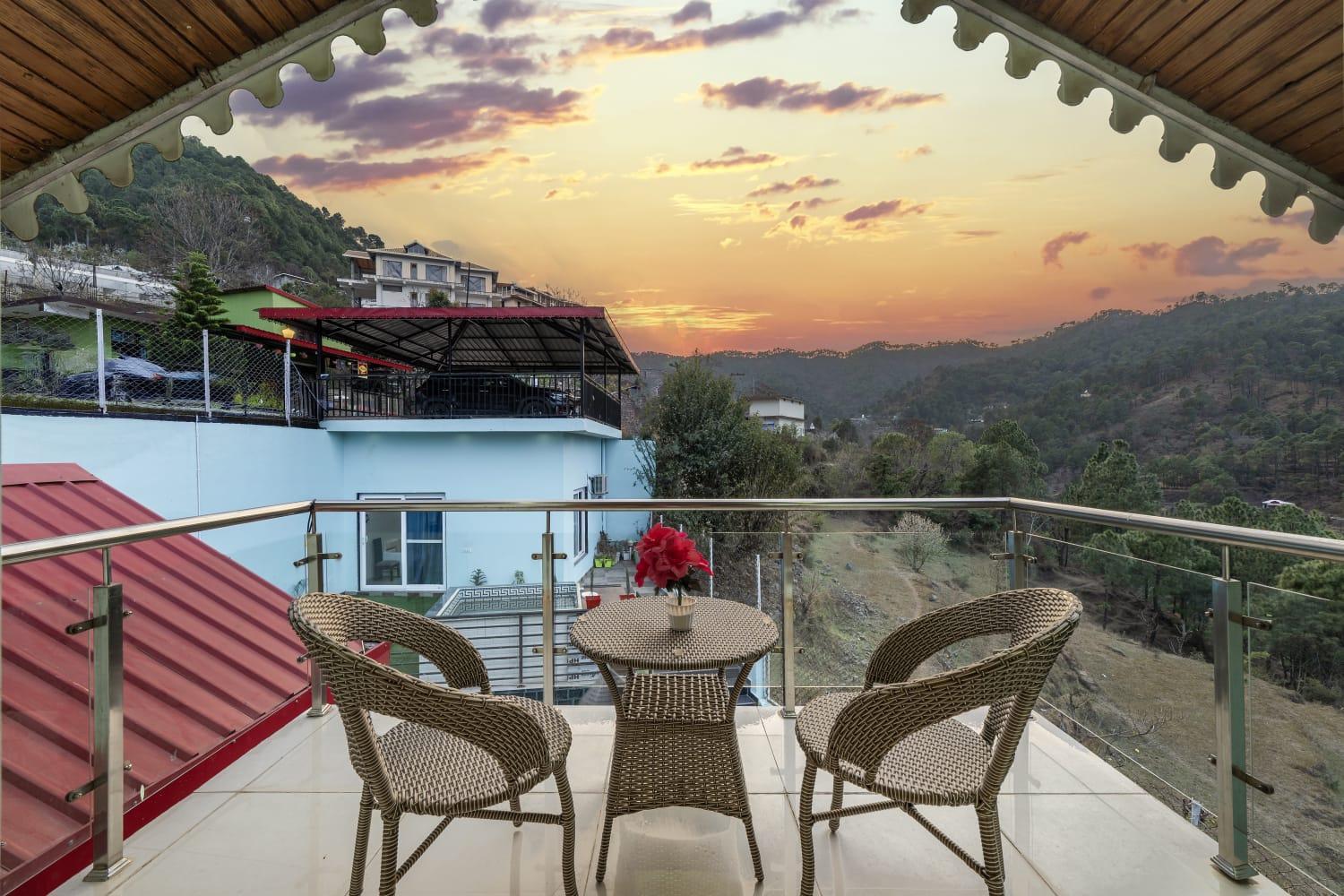 The Summer House Kasauli I Party & Music I Sky Bonfire I Managed By Exotic Stays Extérieur photo